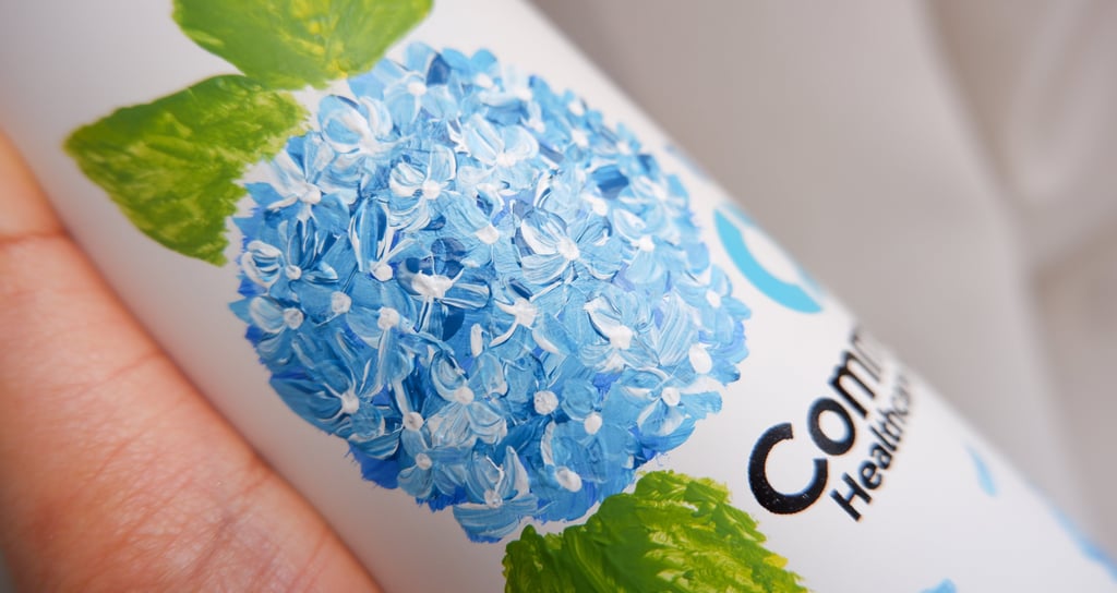 Hand painted tumbler with hydrangea flowers for an NYC event by Handwritten by Belle.