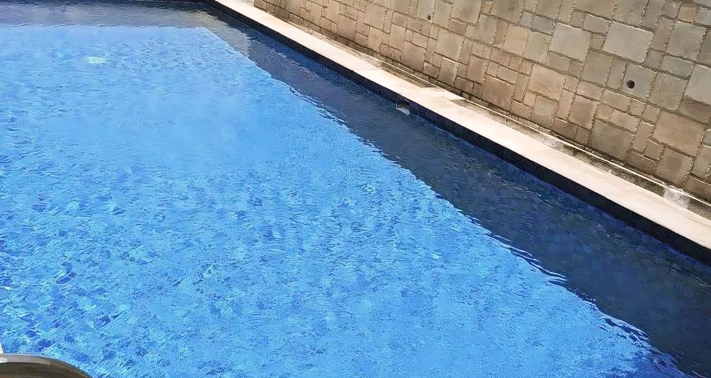 Kolam renang desain elegan di Pandeglang buata dari tim dayanapool