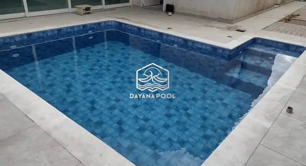 Kolam renang desain elegan di Tegal buata dari tim dayanapool