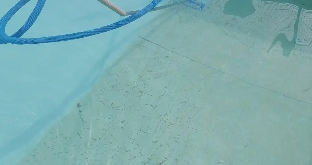 Maintenance kolam renang di Buahbatu oleh dayanapool