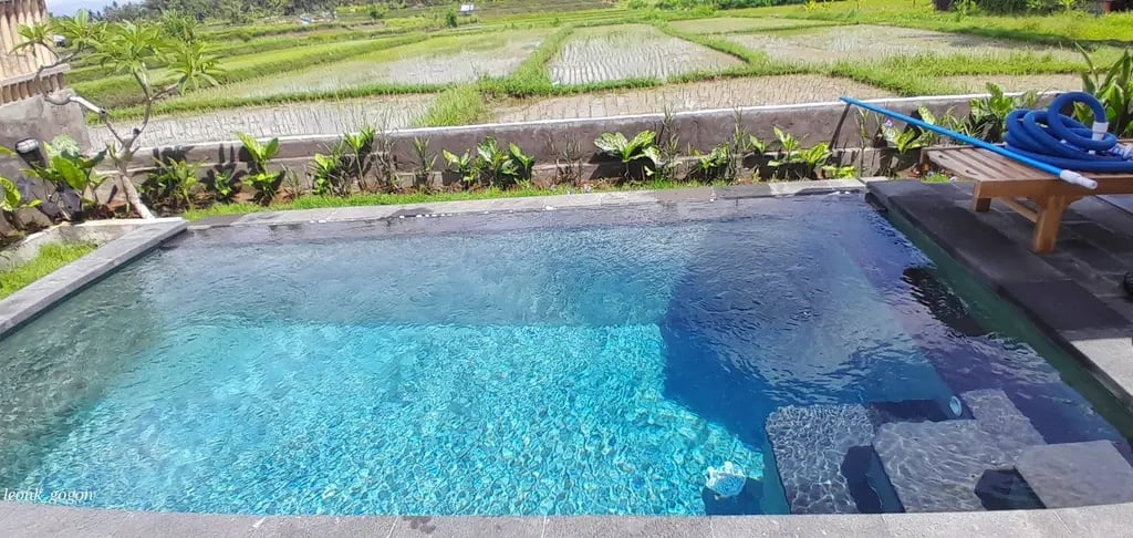 Kolam renang desain elegan di Batang buata dari tim dayanapool