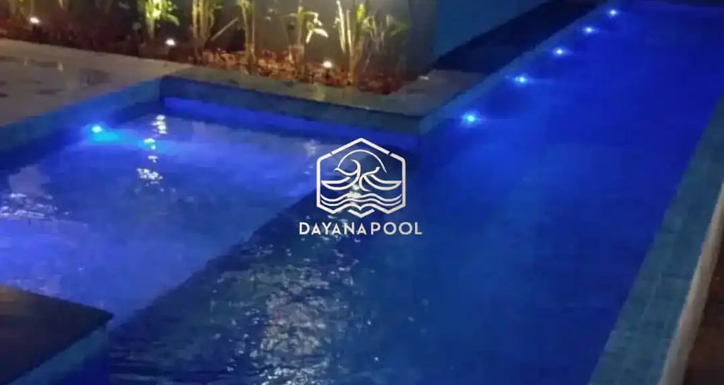 Kolam renang air hangat mewah di Bogor dengan pemandangan pegunungan.