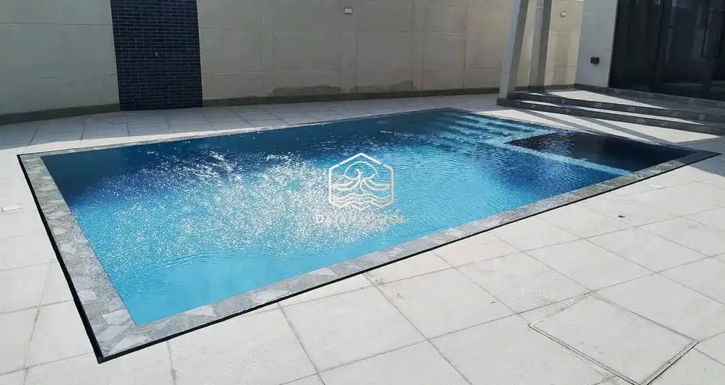 Kolam renang desain elegan di Semarang buata dari tim dayanapool