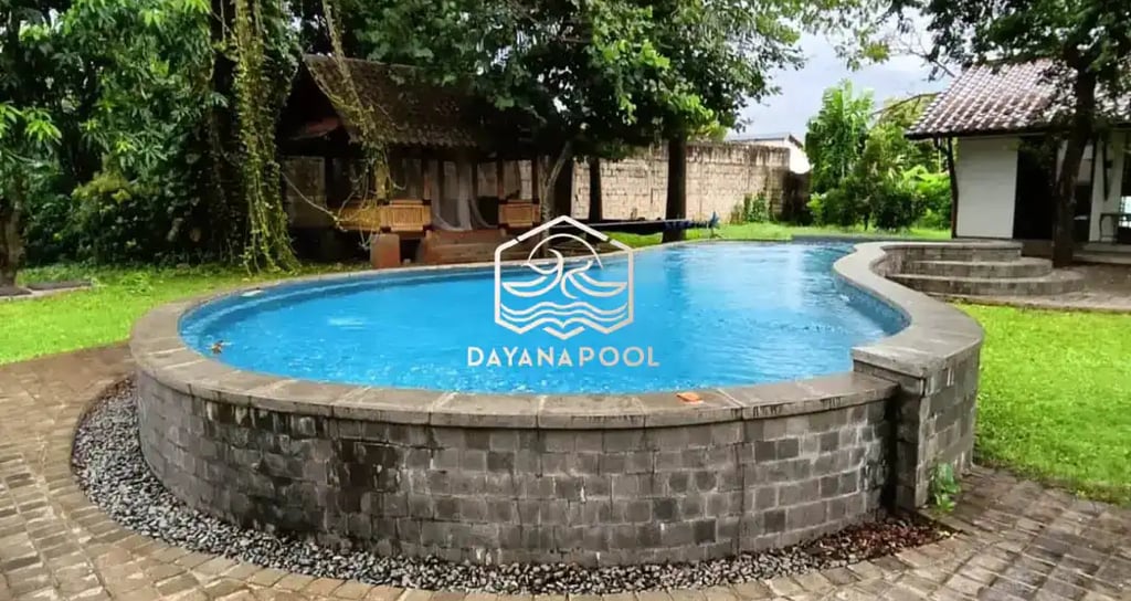 kolam renang alam di pangalengan dengan ukuran 10x10.