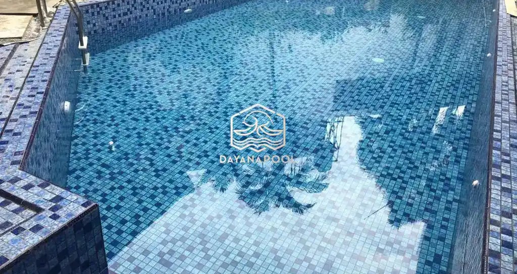kolam renang garapan dayanapool di kabupaten bandung barat daerah pegunungan