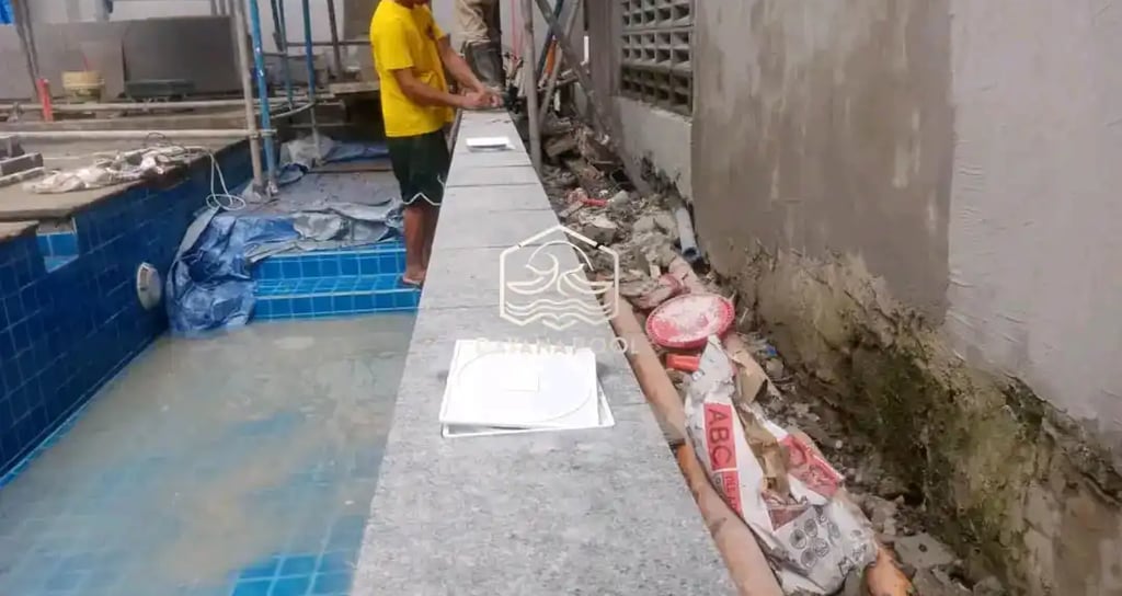 Proses pembuatan kolam renang di Subang