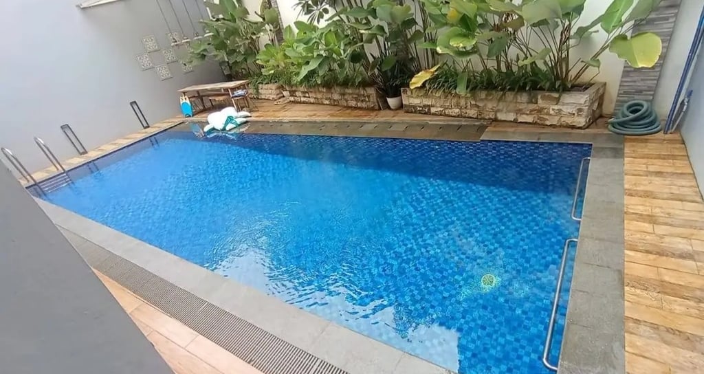 Kolam renang desain elegan di Blora buata dari tim dayanapool