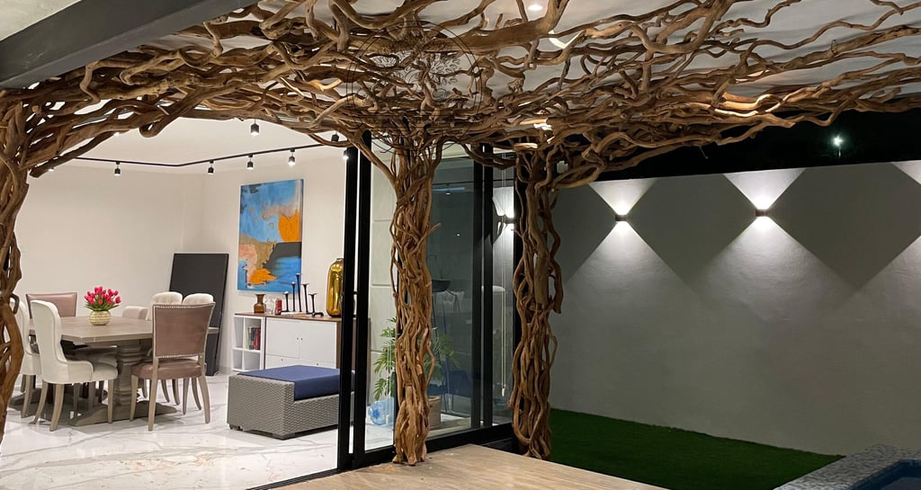 árbol para interiores con piscina