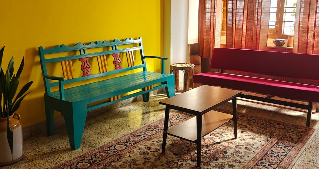 common area at Raahgir backpackers hostel