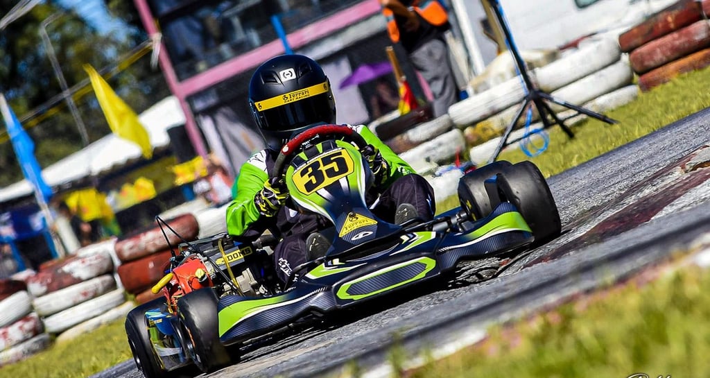 Hugo Hernández piloto de karting en Uruguay. Patrocinadores Campeonato Nacional