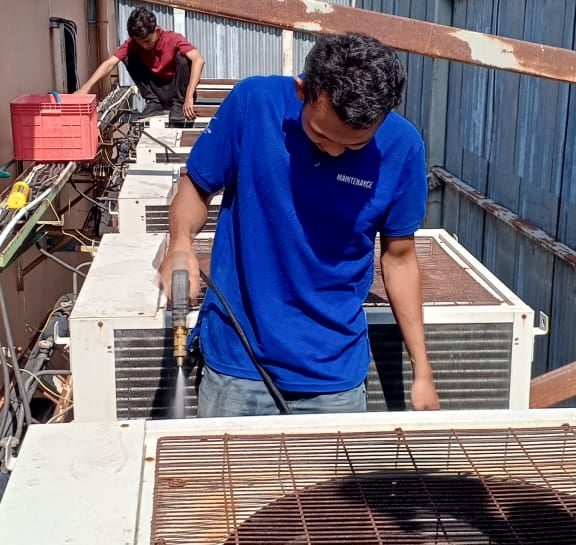 layanan servis AC dan berbagai peralatan pendingin di Mataram