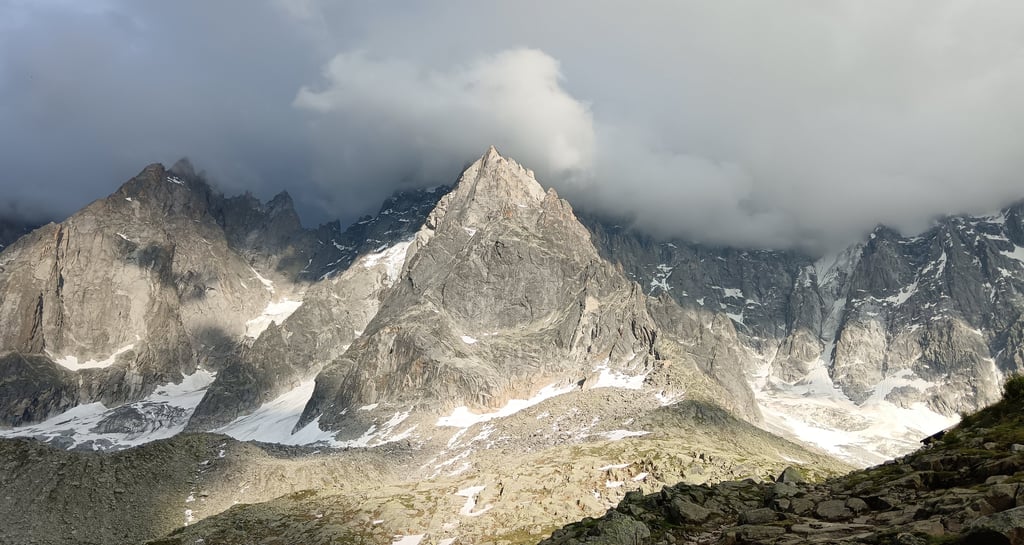 Escalada en roca en Chamonix, granito, Flammes de Pierre
