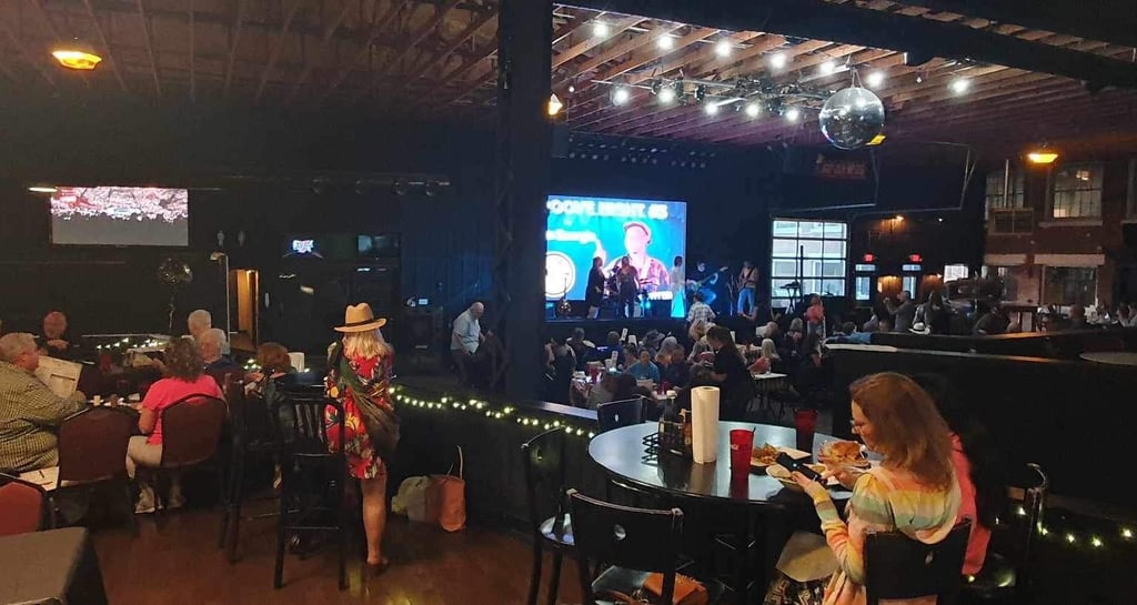 Eyen Georgia's event in a big venue