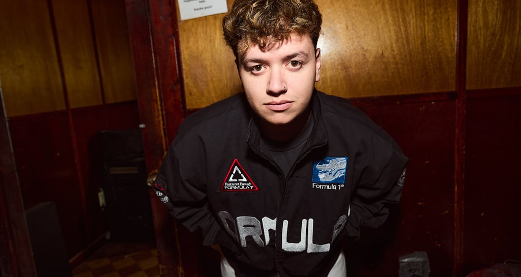 zachary booth music poses