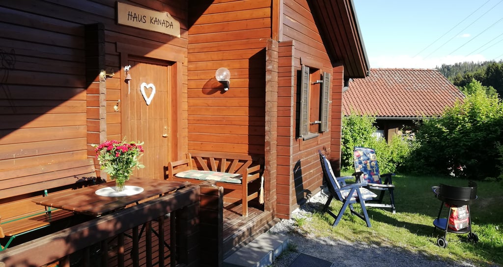 Terasse und Garten Ferienhaus Kanada in Viechtach