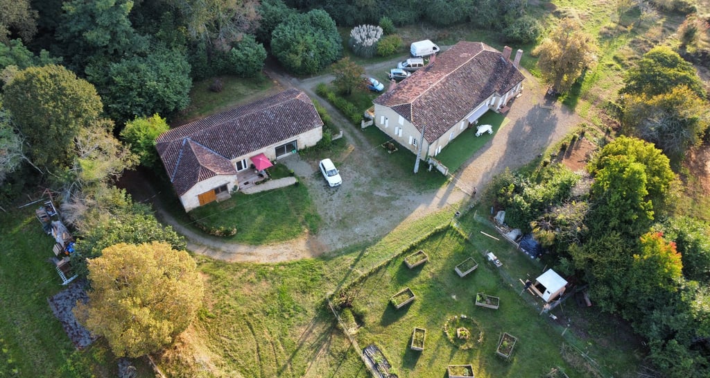 La ferme du CBD; ferme de belon vu de haut
