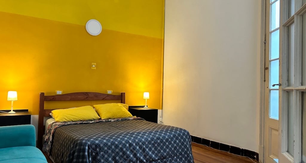 habitaciones privadas en Hostel Montevideo centro.