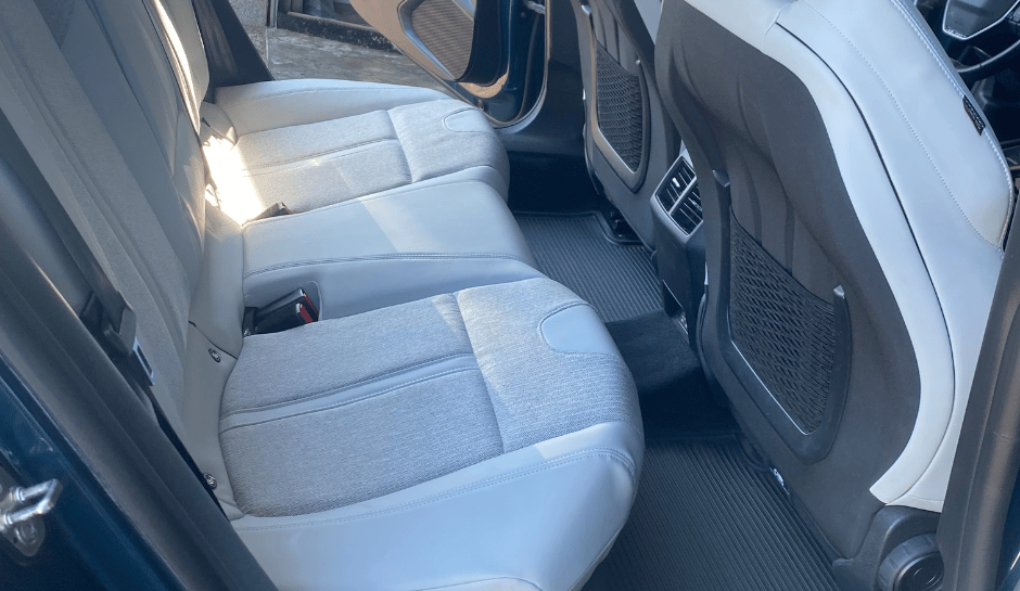 Autoaufbereitung Linz – gründliche Innenreinigung von Sitzen und Teppichen