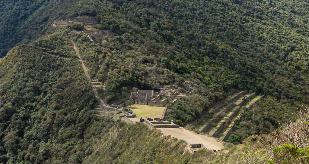 Choquequirao trek to Machupicchu