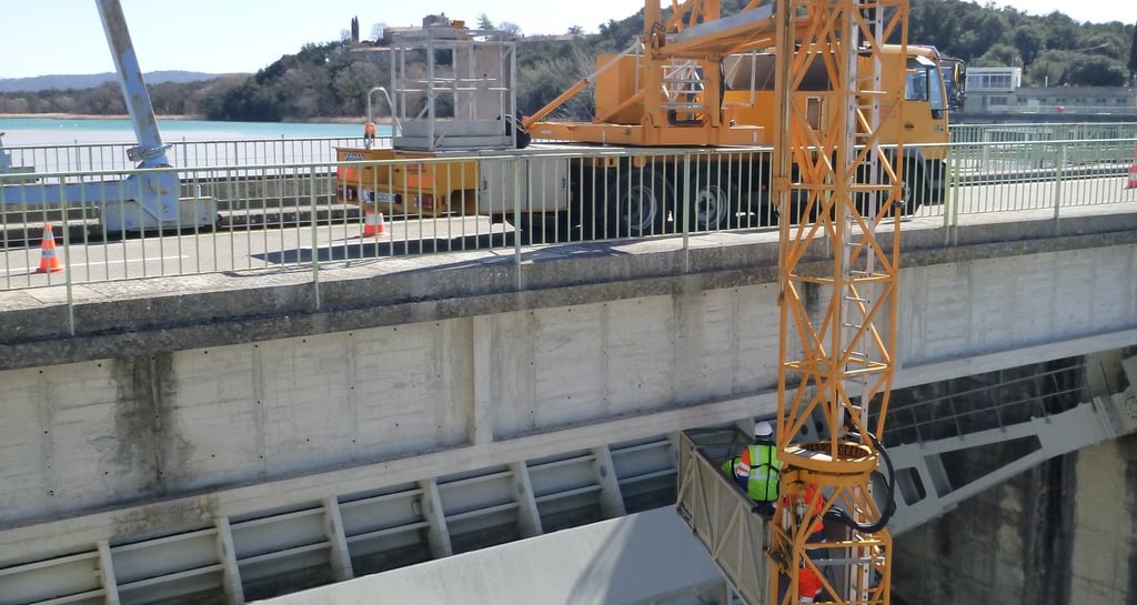 inspection detaillee periodique avec nacelle negative barrage de cadarache