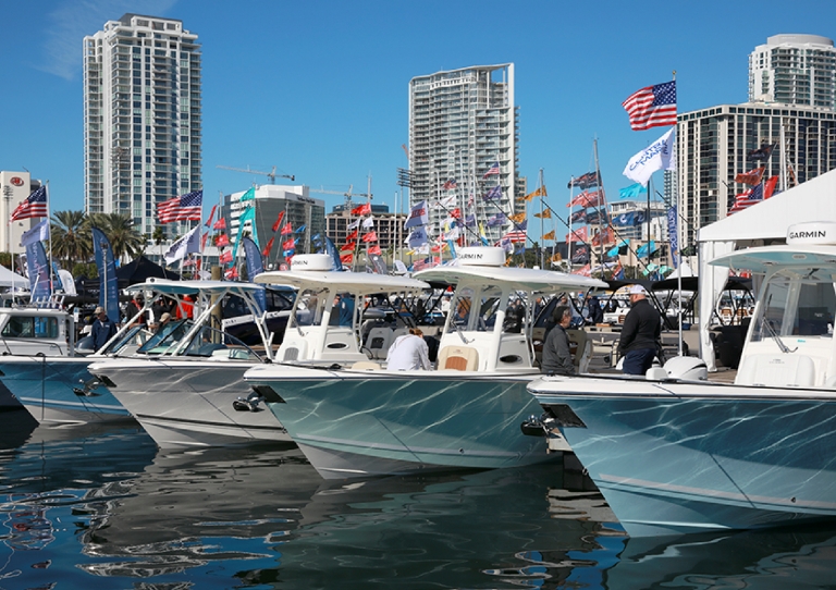 Mobile boat and yacht cleaning services in Sarasota Florida