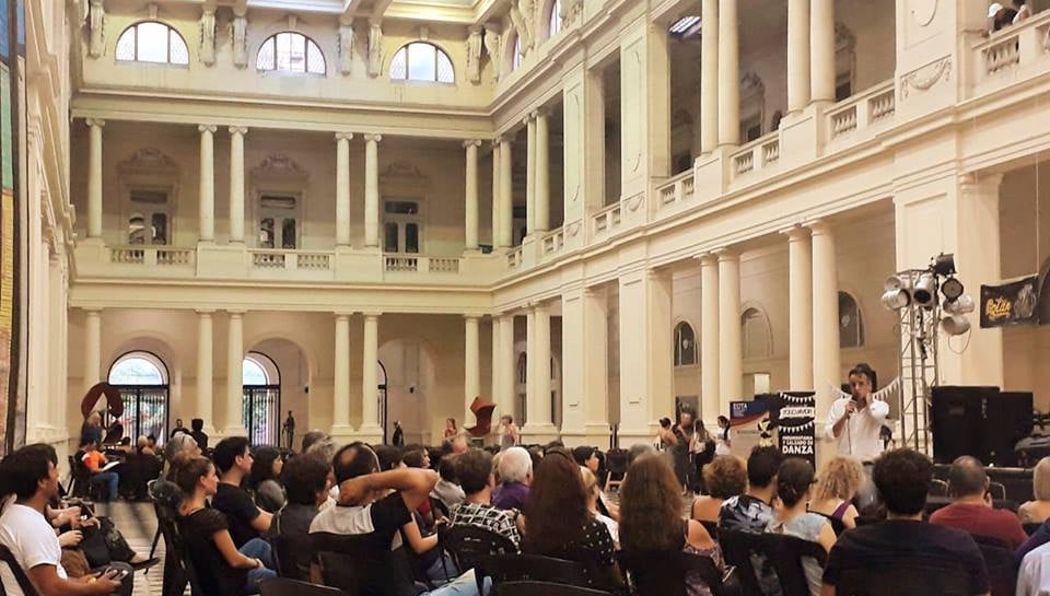 Marcelo Castelo dictando conferencia en el festival La Plata Baila Tango, Argentina