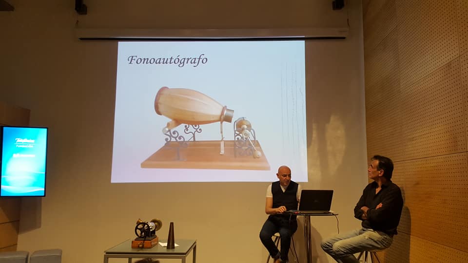 Conferencia de Marcelo Castelo y Guillermo Elías en la Fundación Telefónica.