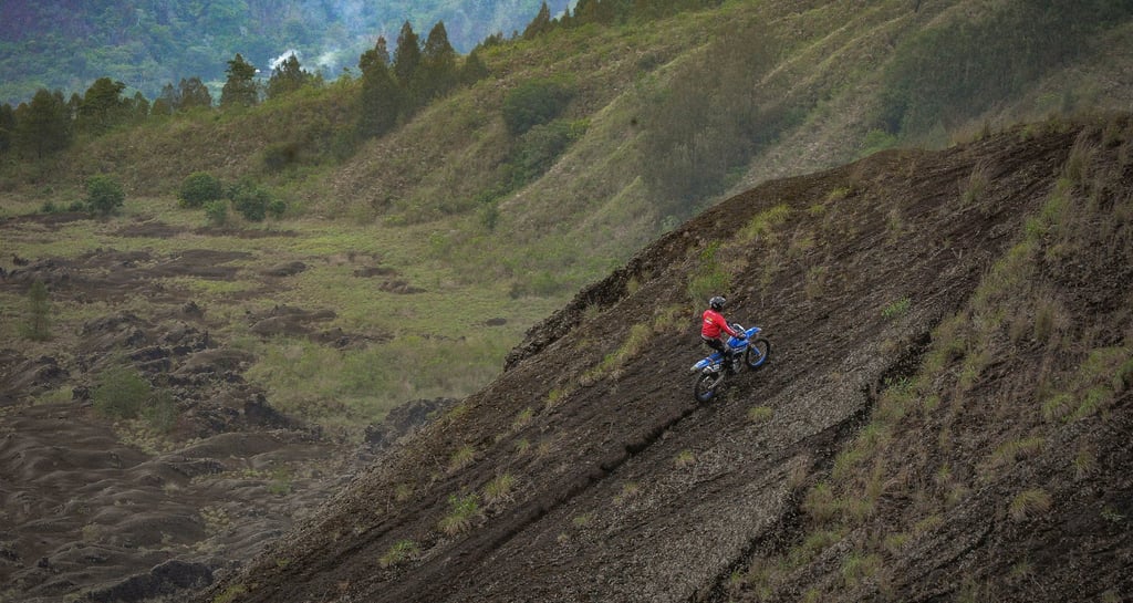 islands, trails and endless horizons