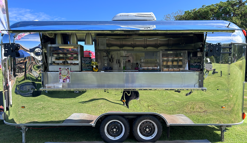 Airstream style Van to disappear into the surroundings
