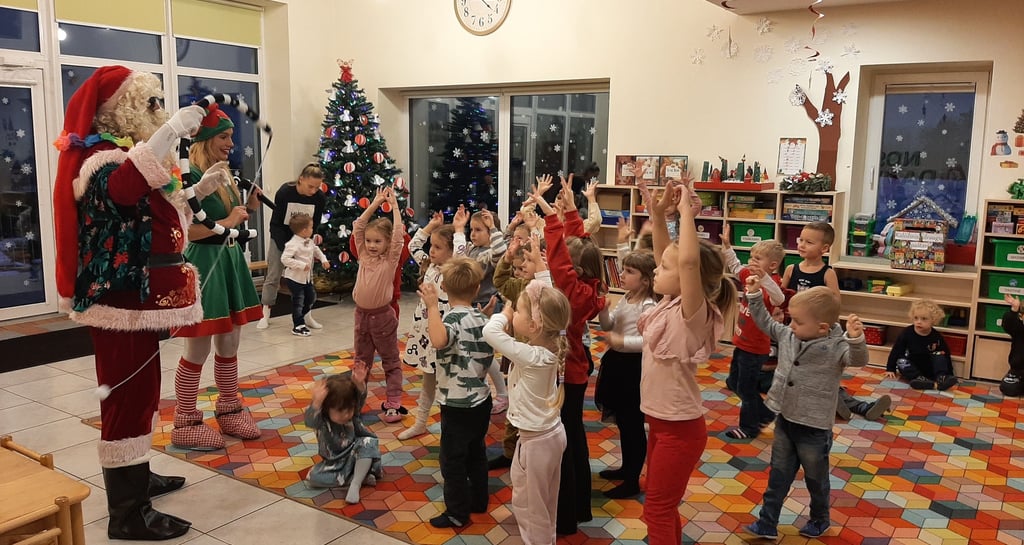 kaledu senelis i darzeli