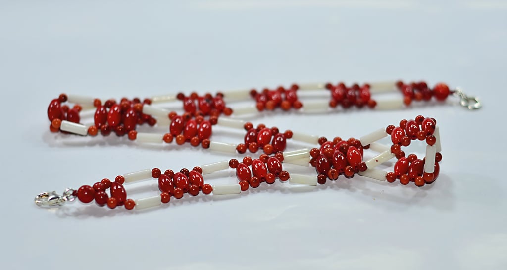 necklaces made from natural stones using handicraft methods