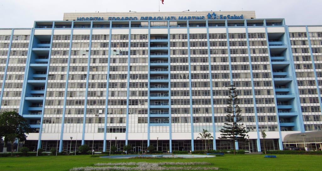 El hospital edgardo rebagliati martins, es el centro de mayor complejidad donde el dr tafur se formo