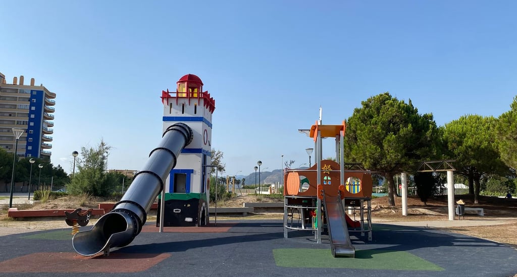 Parque infantil parc del Molló playa Tavernes