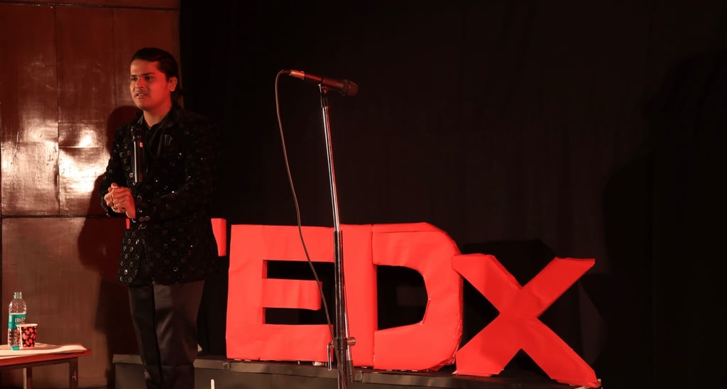 Indian corporate mentalist in Delhi illusionist magician