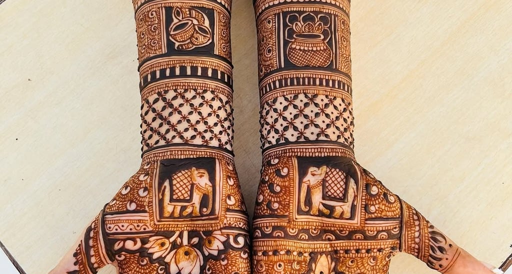 Elbow length mehndi design