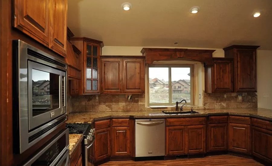Elkview Hills Mountain Home Kitchen