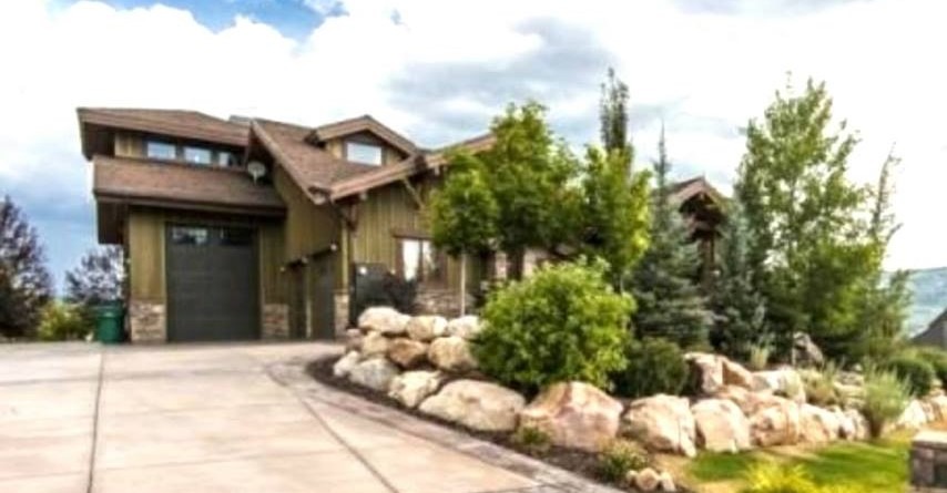Elkhorn Timber Frame Mountain Home Side
