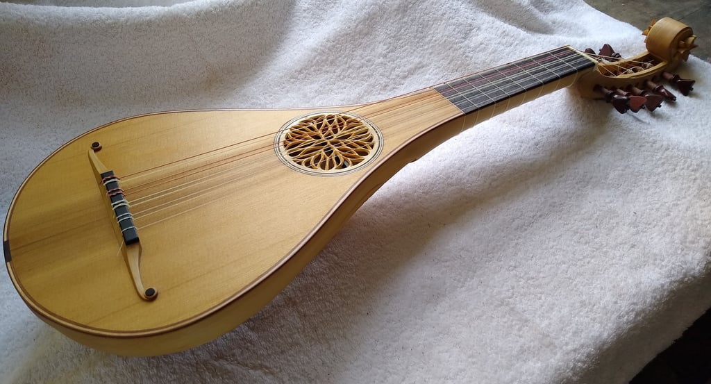 Gittern with a Cedar soundboard