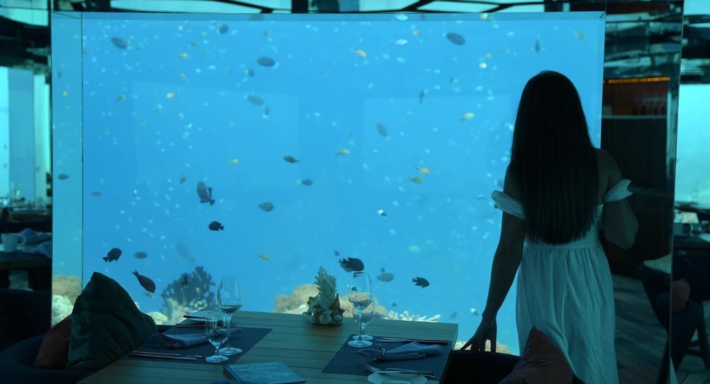 anantara kihavah sea underwater restaurant