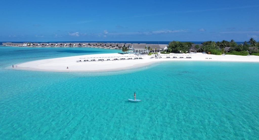 four seasons landaa giraavaru beach