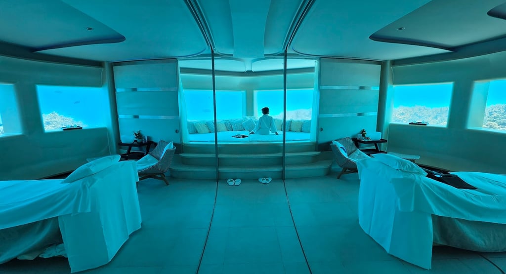 Huvafen Fushi Maldives underwater spa