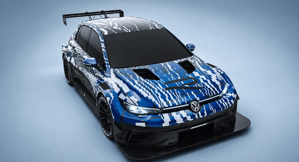 Novo Golf R de pista com aerofólio gigante e visual inspirado em corrida.