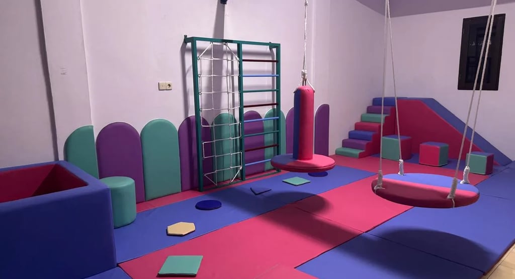 Ruang terapi anak di rumah dengan alat sensorik lengkap dari Child Growth Indonesia
