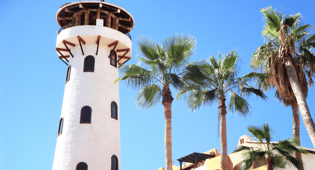 Foto do farol em Cabo San Lucas, México.