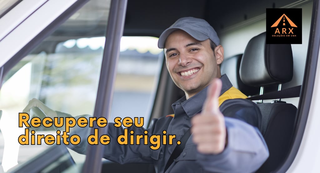 Motorista fazendo sinal de positivo