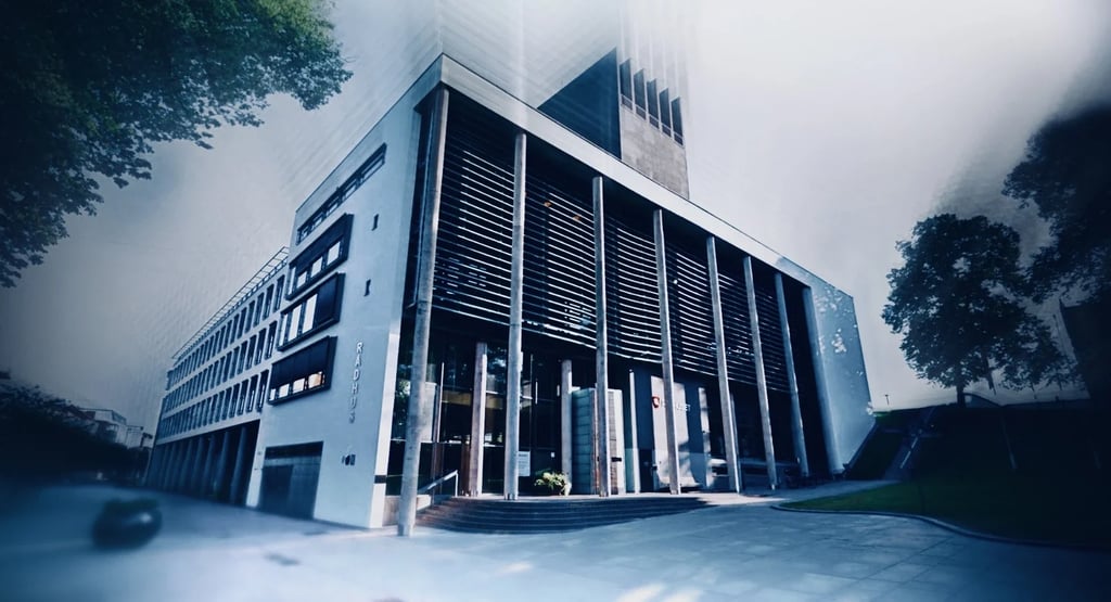 Fredrikstad rådhus, Fredrikstad kommune, Bystyret, Fredrikstad Sosialistisk Venstreparti, Salah al s