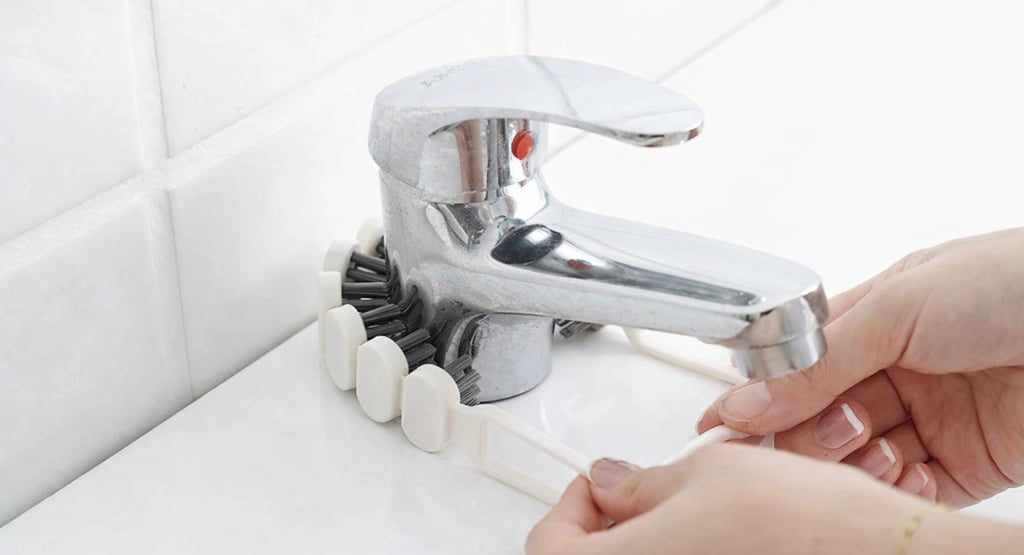 Escova de limpeza flexível