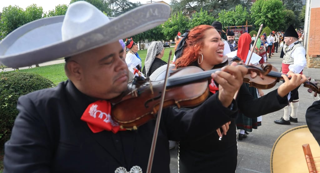 mariachi en Madrid con sombrero de charro tradicional mexicano