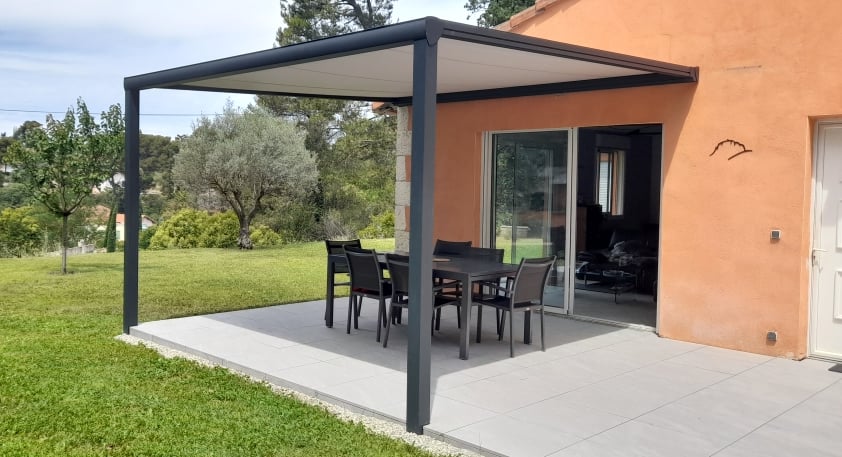 Rénovation d'une terasse et pose d'une pergola
