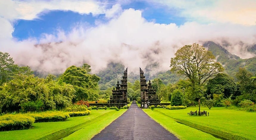 Handara Gate Bali – The Iconic Gateway to Paradise